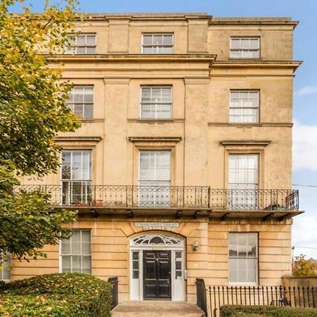 St Marg'S Hideaway; Grade II Listed Luxury Apartment In The Heart Of Cheltenham - Gateway To The Cotswolds! Sleeps 4 - Outdoor Seating And Free Private Parking! Exteriör bild